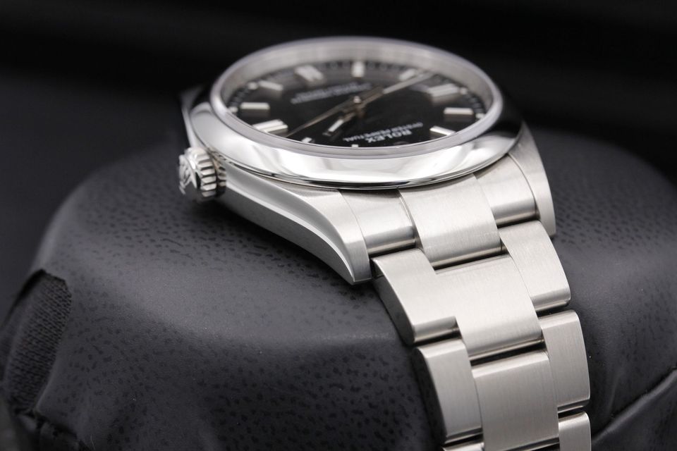 Rolex Oyster Perpetual 126000 Image 4